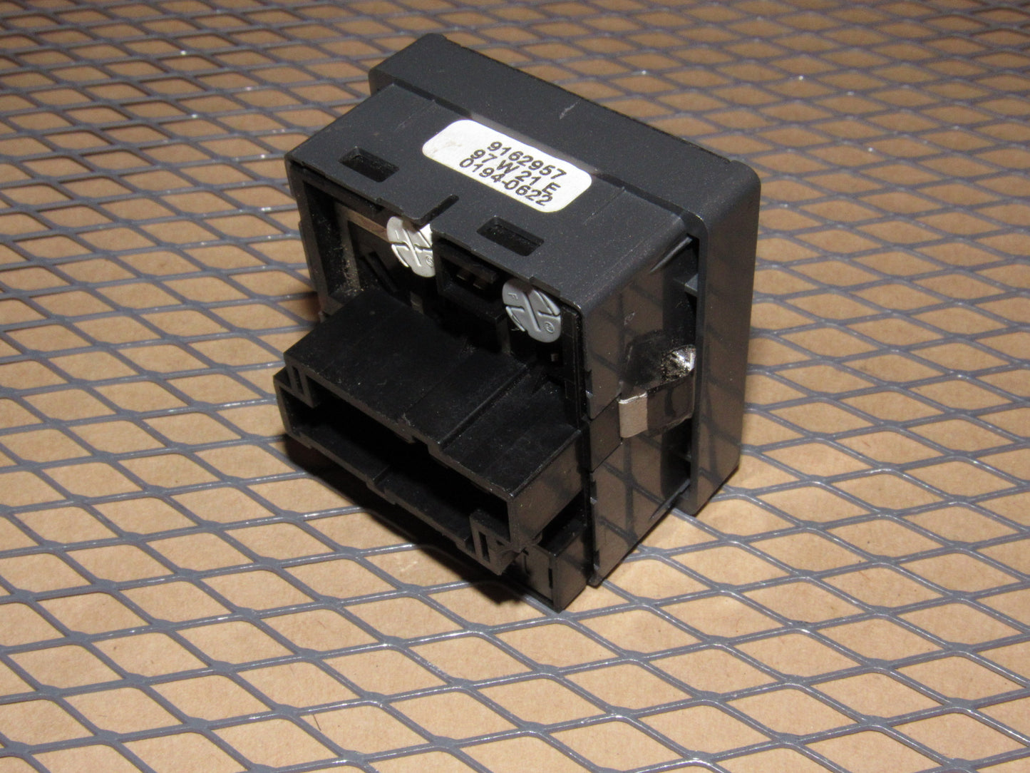 98 99 00 Volvo V70 OEM Headlight Switch