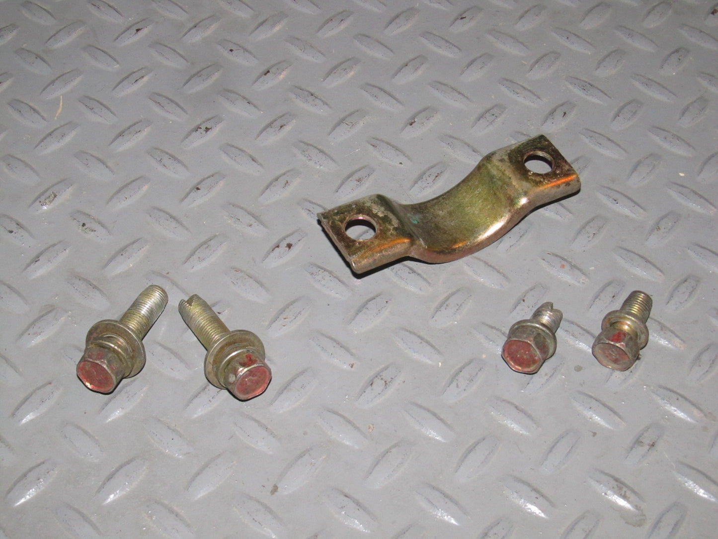 97 98 99 Mitsubishi Eclipse OEM Power Steering Rack Mounting Bracket & Bolts