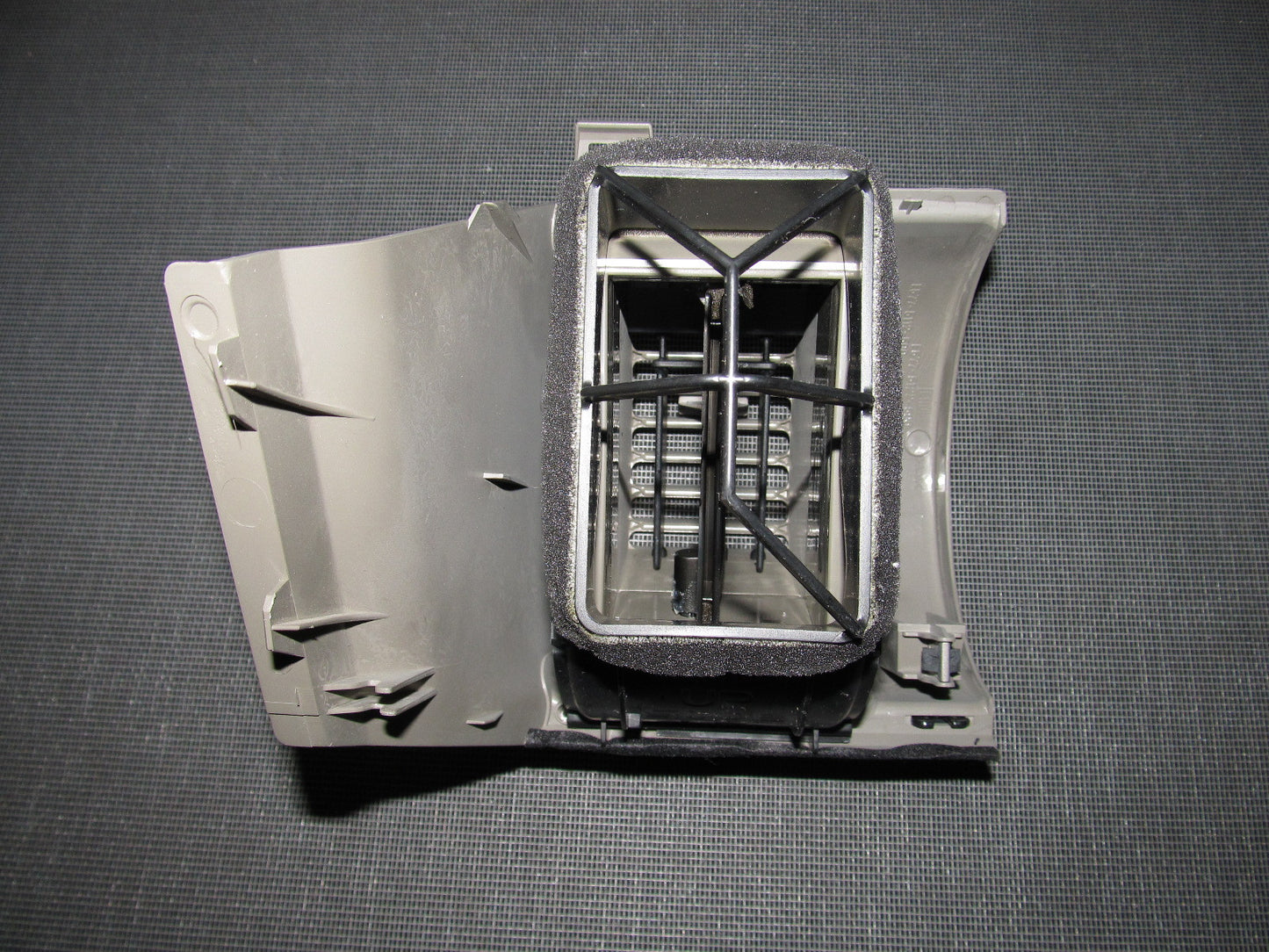 03 04 Infiniti G35 OEM Sedan Dash A/C Heater Vent - Left
