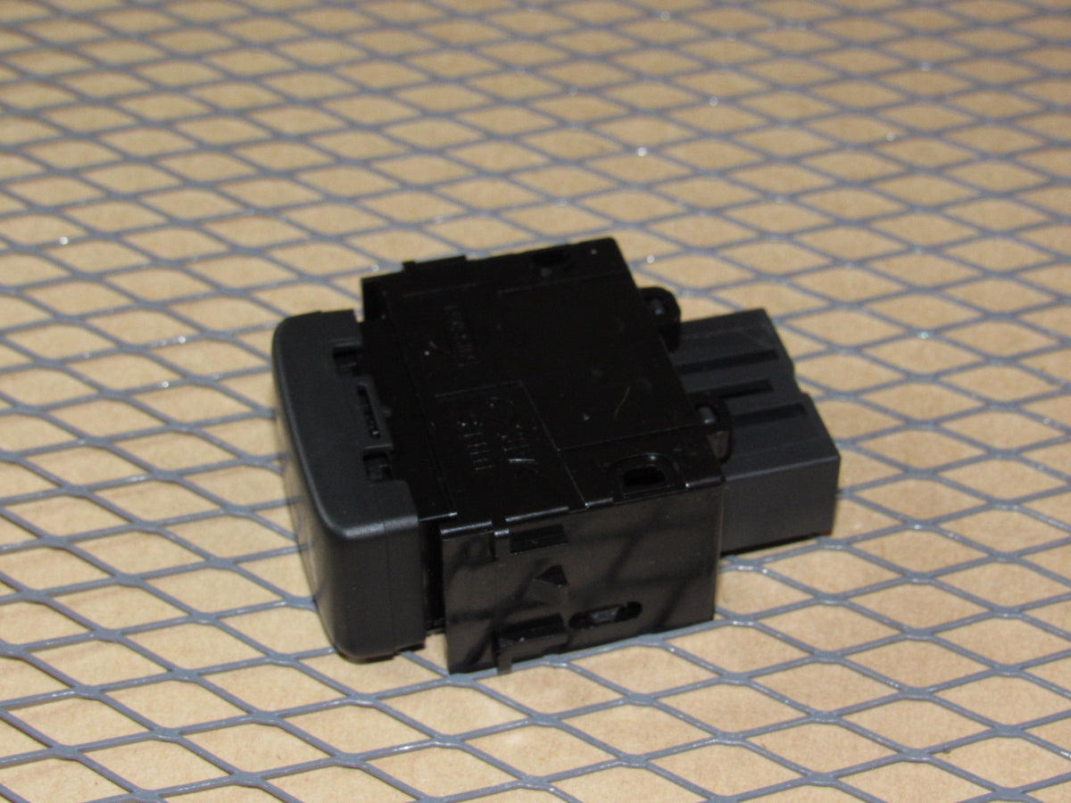 04 05 06 Nissan Quest OEM Parking Assist Switch