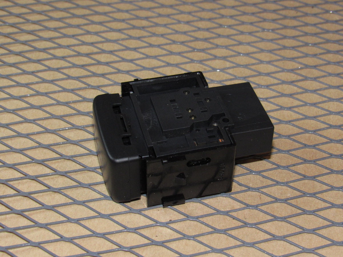 04 05 06 Nissan Quest OEM Parking Assist Switch