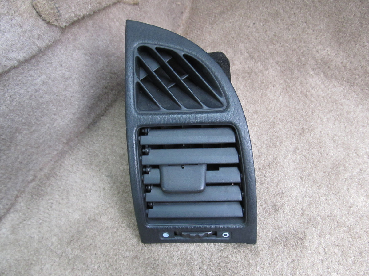 97 98 99 00 01 Honda Prelude OEM Dash A/C Heater Air Vent Louver - Right