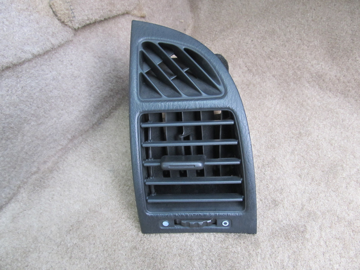 97 98 99 00 01 Honda Prelude OEM Dash A/C Heater Air Vent Louver - Right