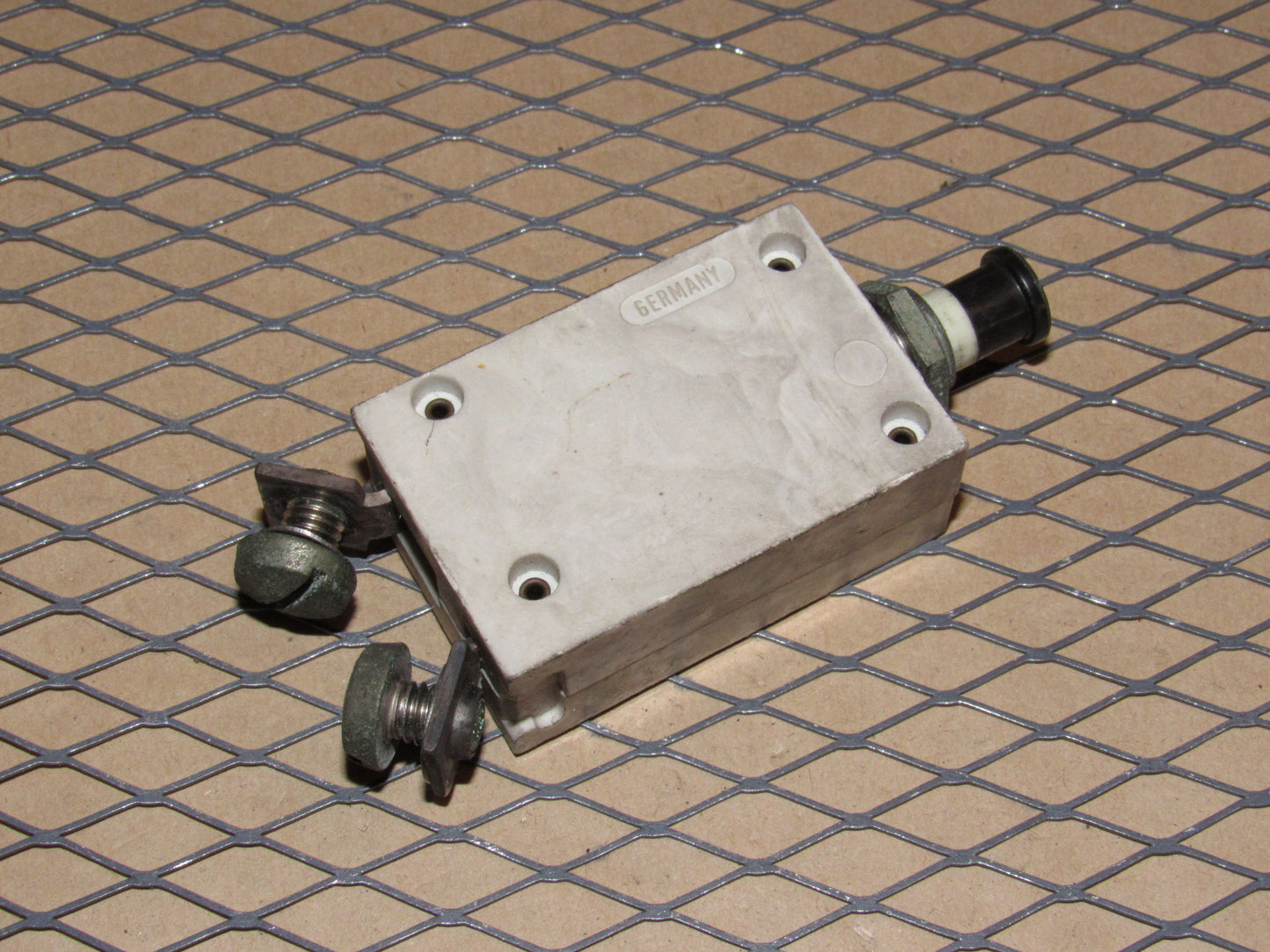 77-95 Mercedes Benz T1 Van OEM Thermal Circuit Breaker 60 Amp