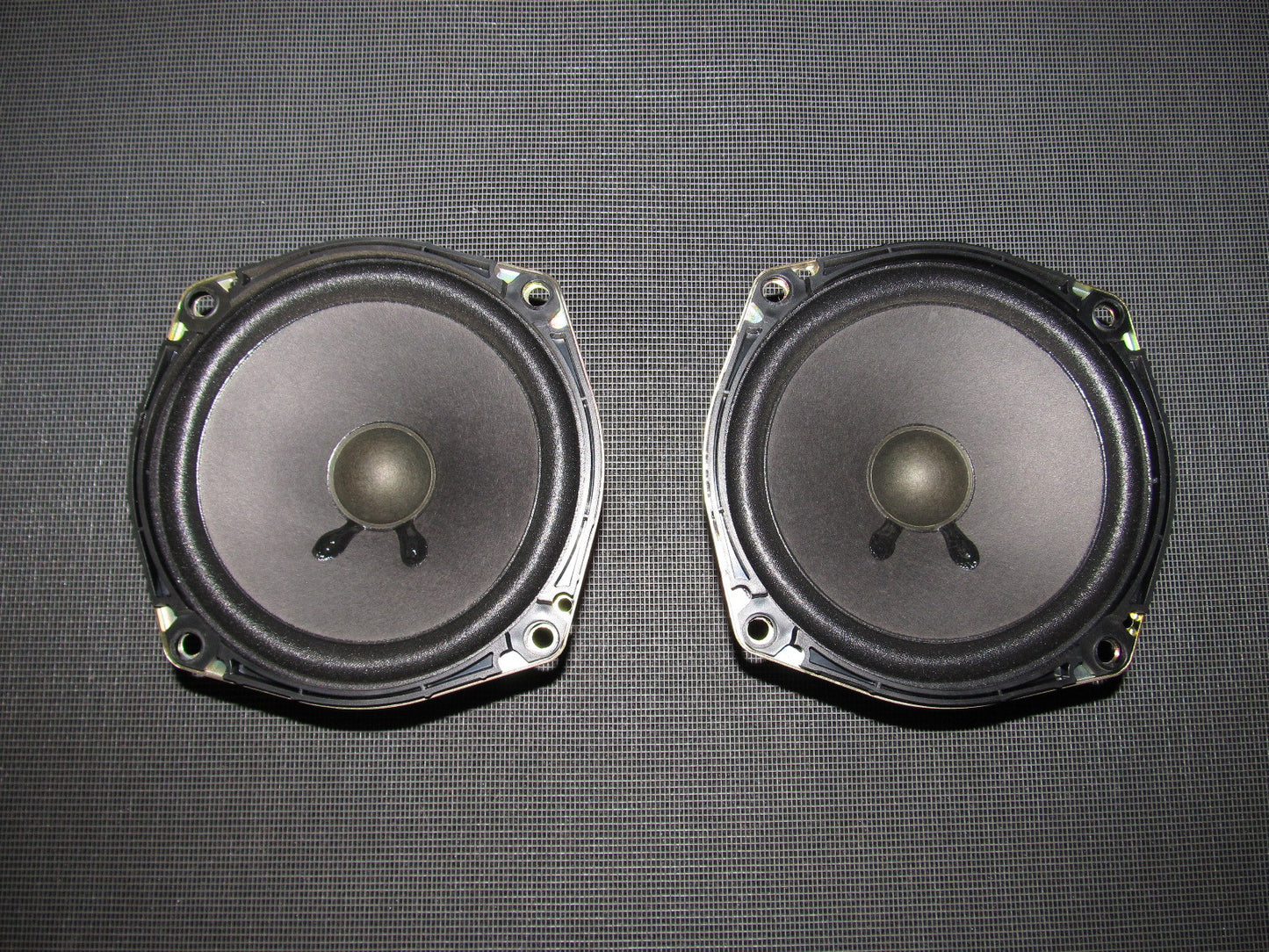 03 04 Infiniti G35 OEM Front Door Bose Speaker Set