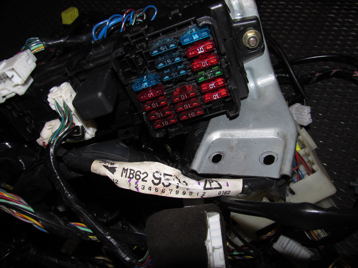 94 95 96 97 Mitsubishi 3000GT Interior Trunk Harness