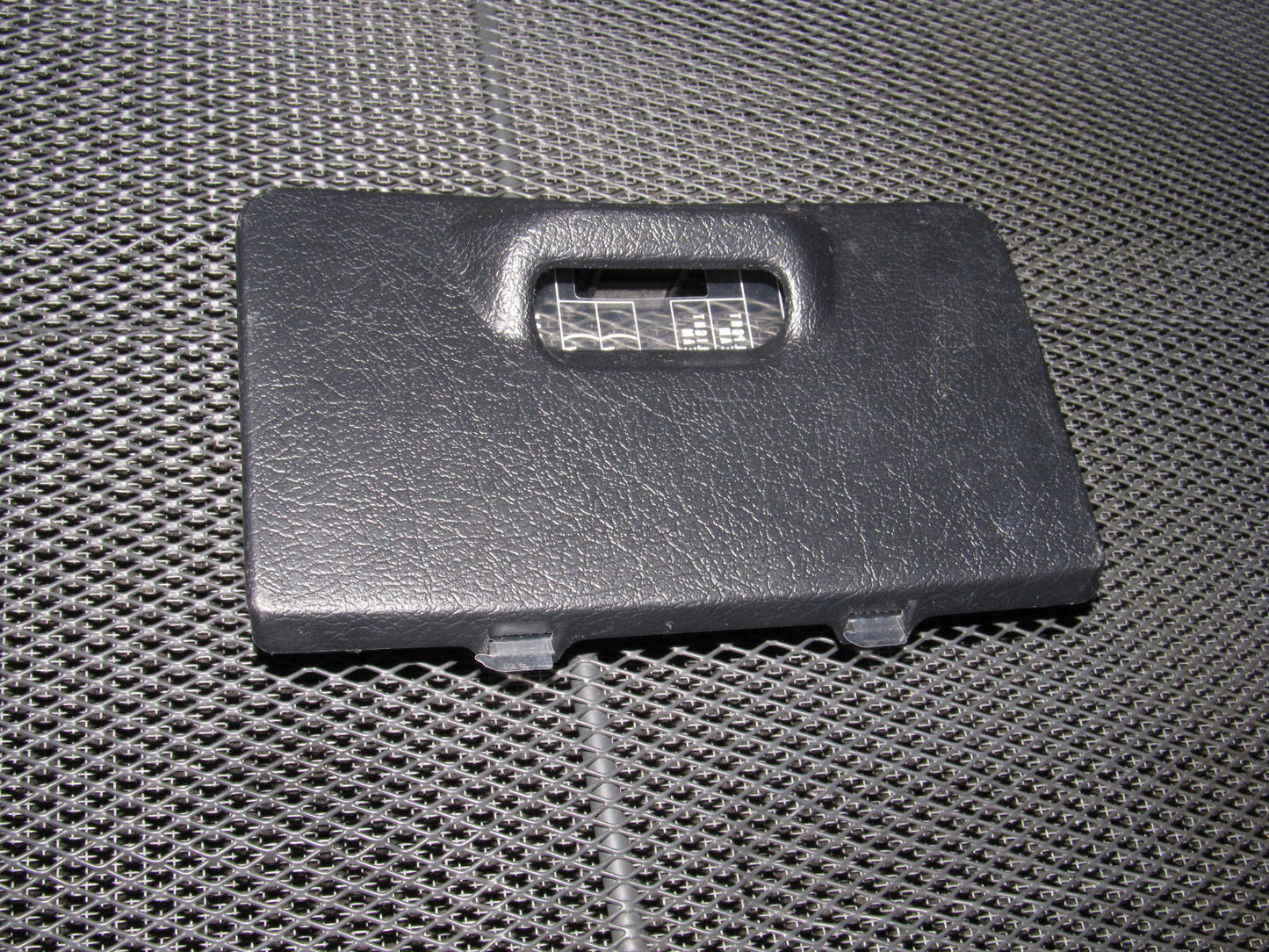 94 95 96 97 98 99 00 01 Acura Integra OEM Interior Fuse Box Cover
