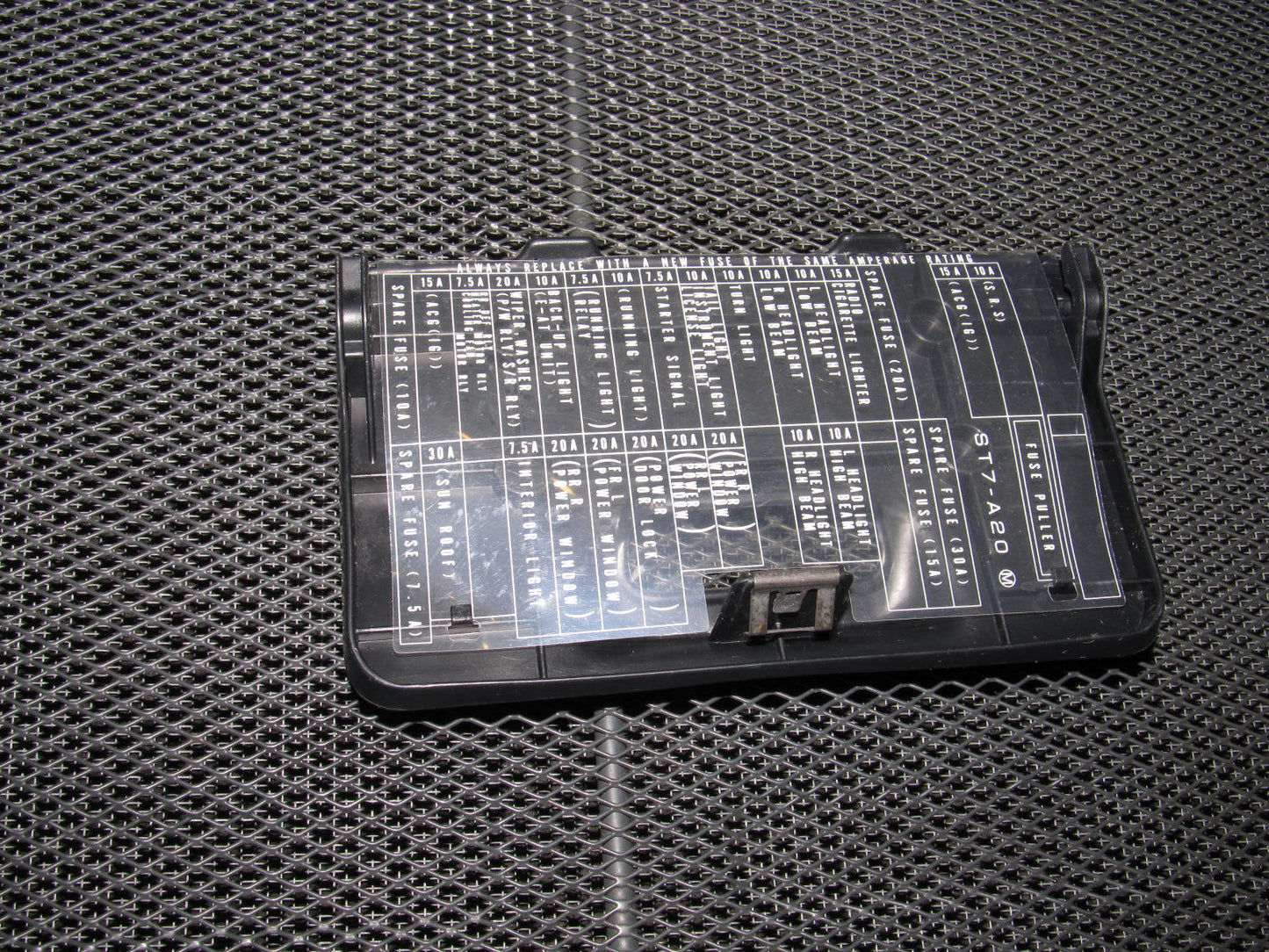 94 95 96 97 98 99 00 01 Acura Integra OEM Interior Fuse Box Cover