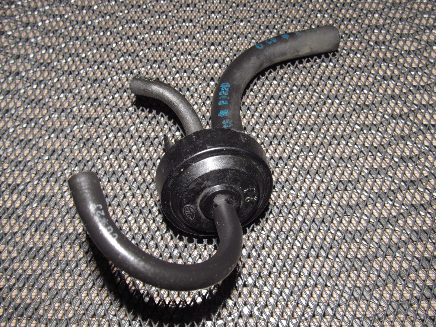 81-83 Mazda RX7 OEM VSV Vacuum Solenoid Check Valve