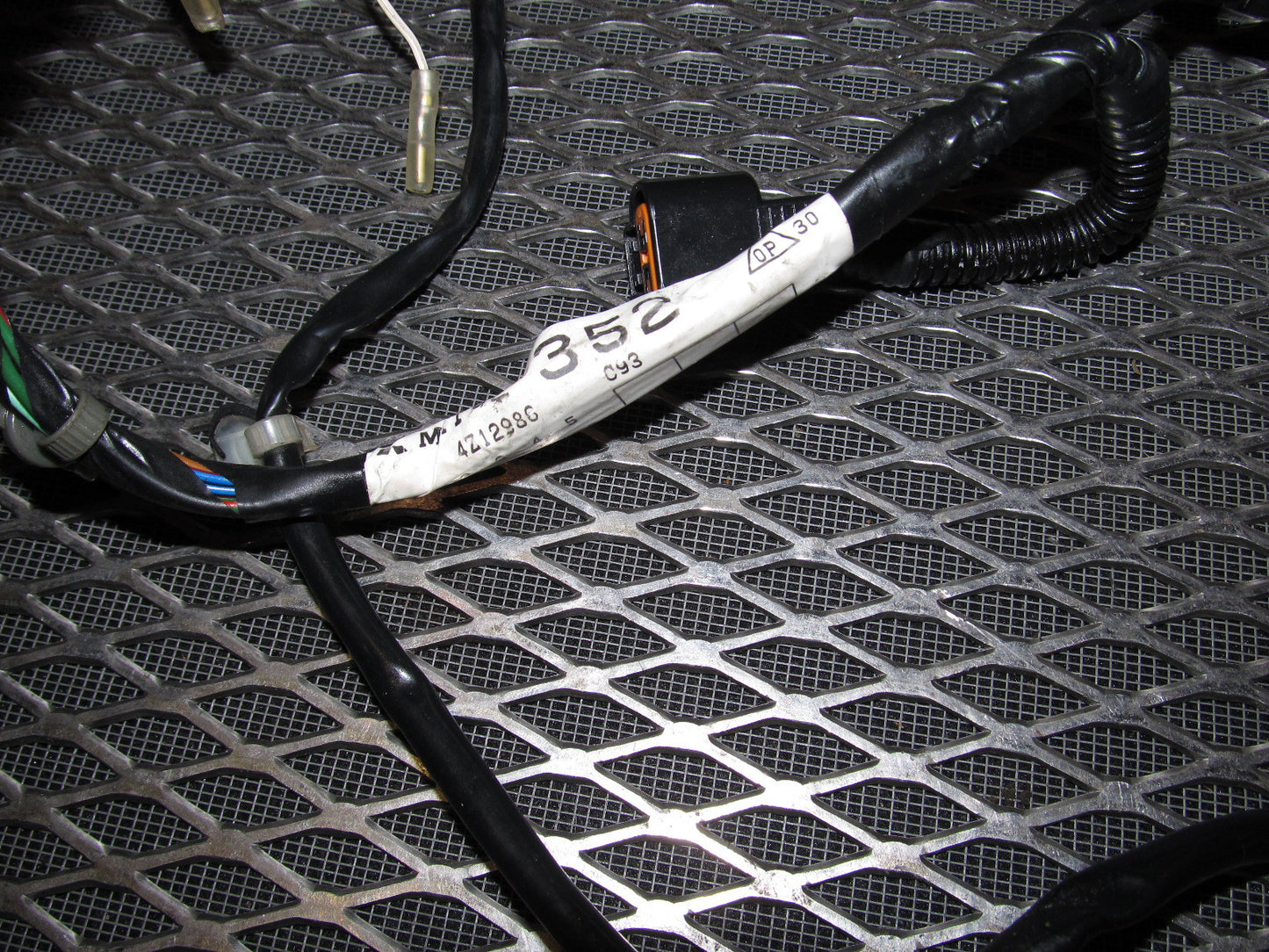 94 95 96 97 Mitsubishi 3000GT Door Wiring Harness - Left