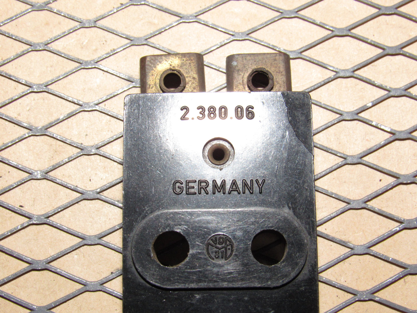77-95 Mercedes Benz T1 Van OEM ETA Circuit Breaker Fuse Holder Distribution Block