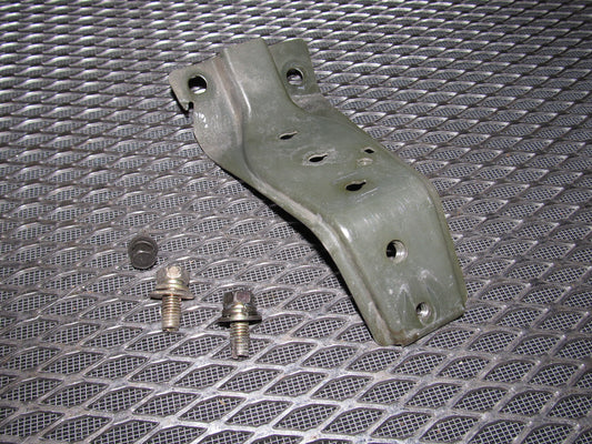 94 95 96 97 Mitsubishi 3000GT Hood Insulation Heat Shield Mounting Clips94 95 96 97 Mitsubishi 3000GT Engine Fuse Box Bracket