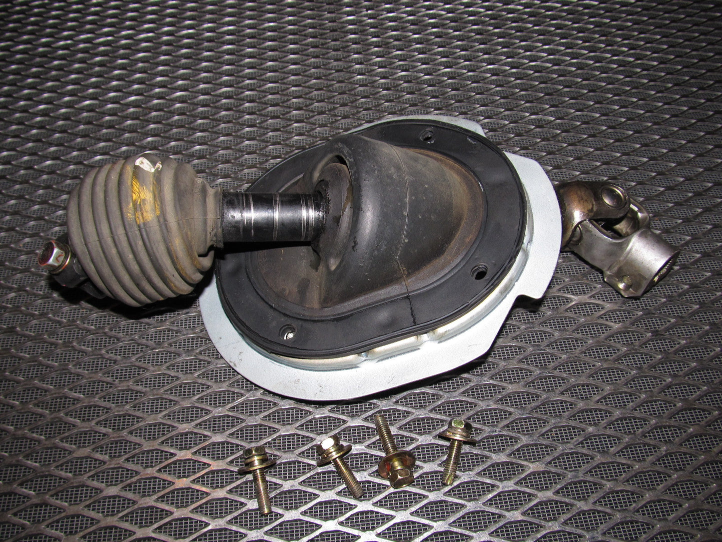 94 95 96 97 Mitsubishi 3000GT Steering Column Rack Universal Joint