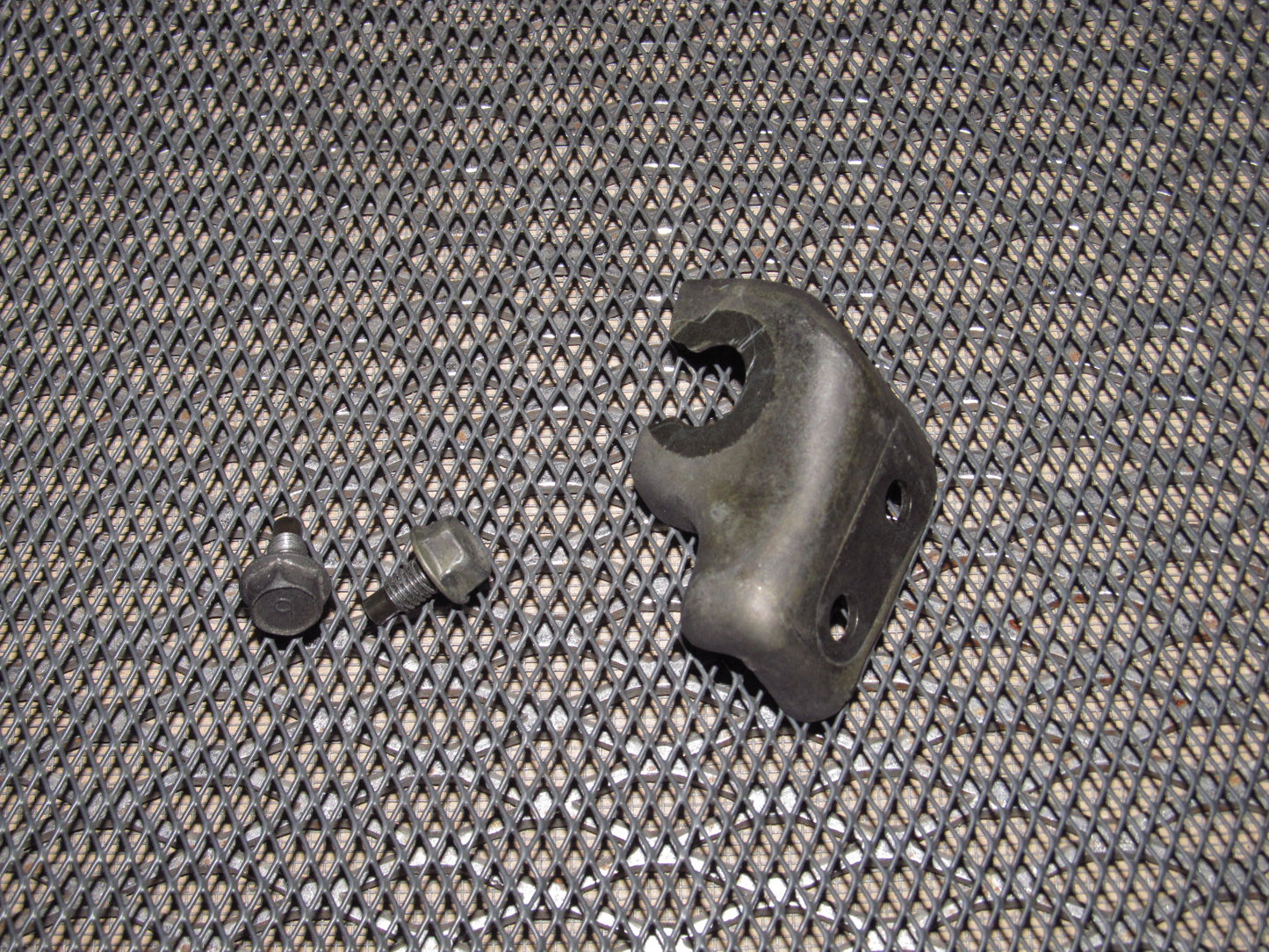 94 95 96 97 Mazda Miata OEM Throttle Cable Holder - A/T