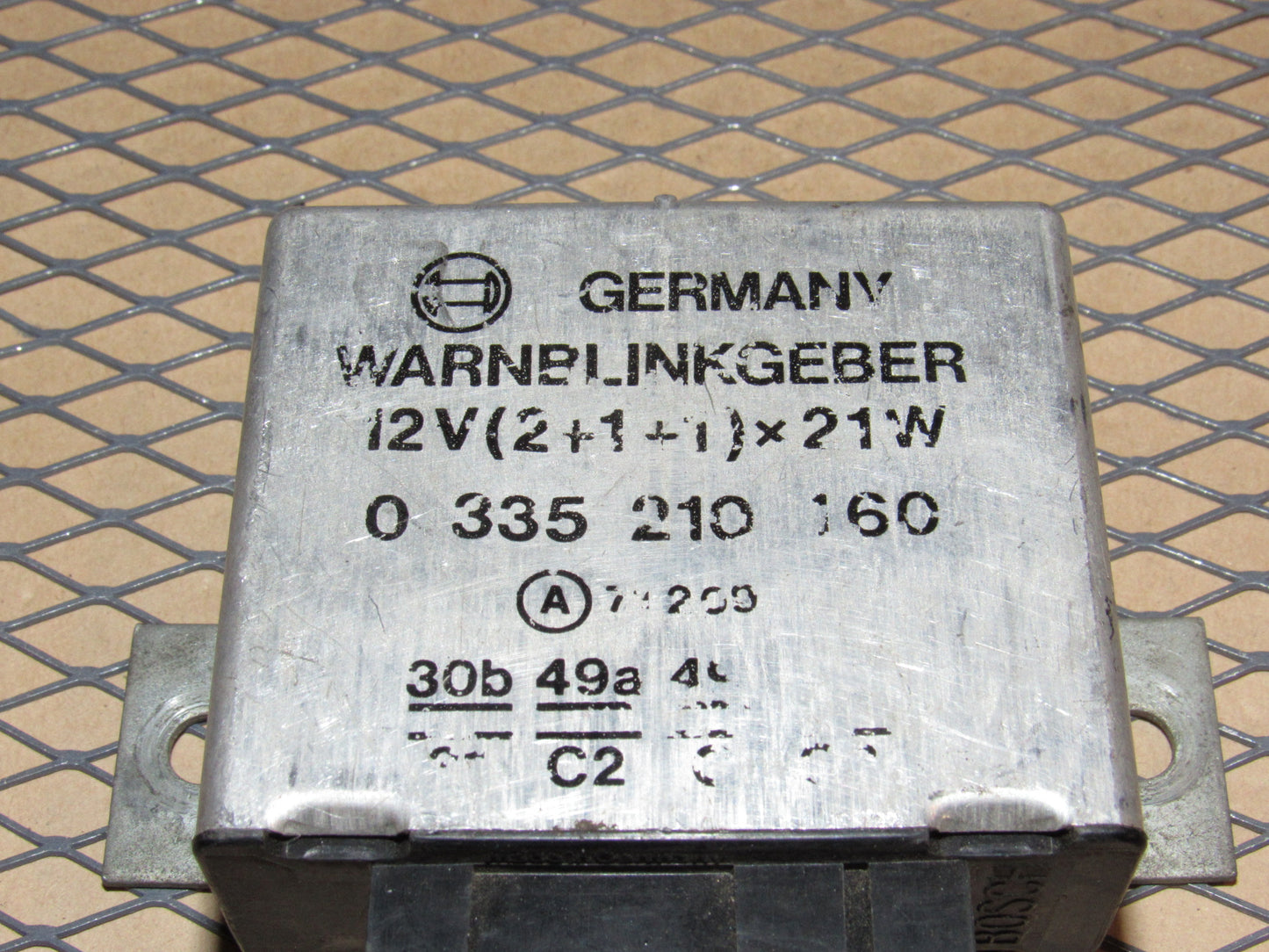77-95 Mercedes Benz T1 Van OEM Flasher Relay 0 335 210 160
