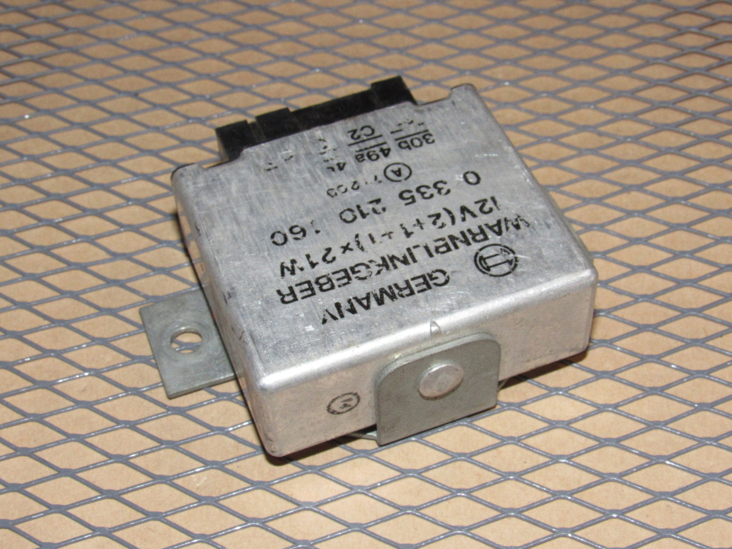 77-95 Mercedes Benz T1 Van OEM Flasher Relay 0 335 210 160