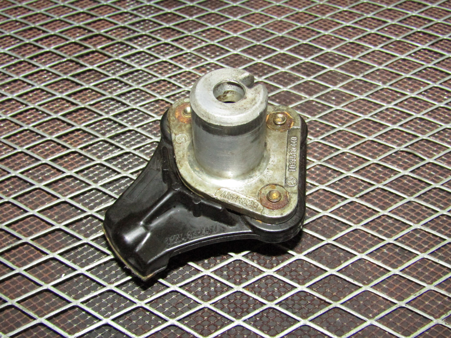 86-93 Mercedes Benz 300E 3.0L OEM Ignition Rotor Mount Adapter
