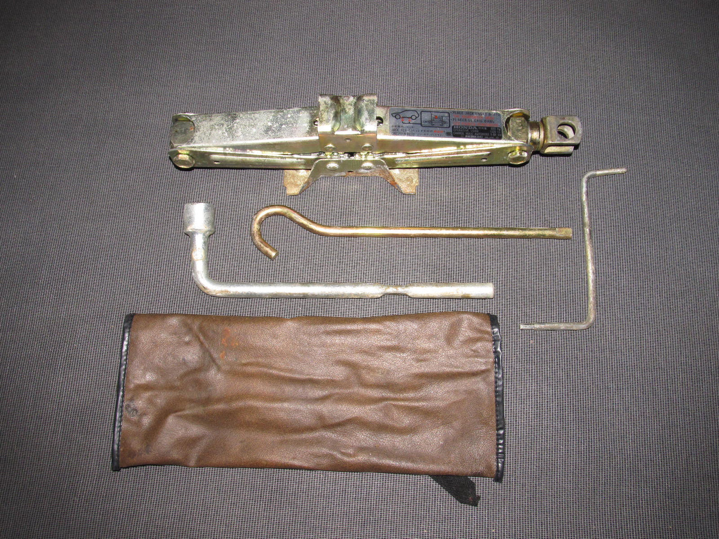 94 95 96 97 98 99 00 01 Acura Integra OEM Wheel Jack Set