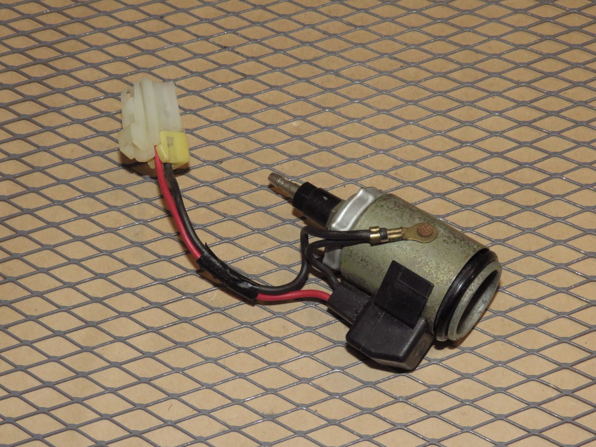 84 85 86 Nissan 300zx OEM Dash 12 Volt 12v Power Outlet Lighter Socket