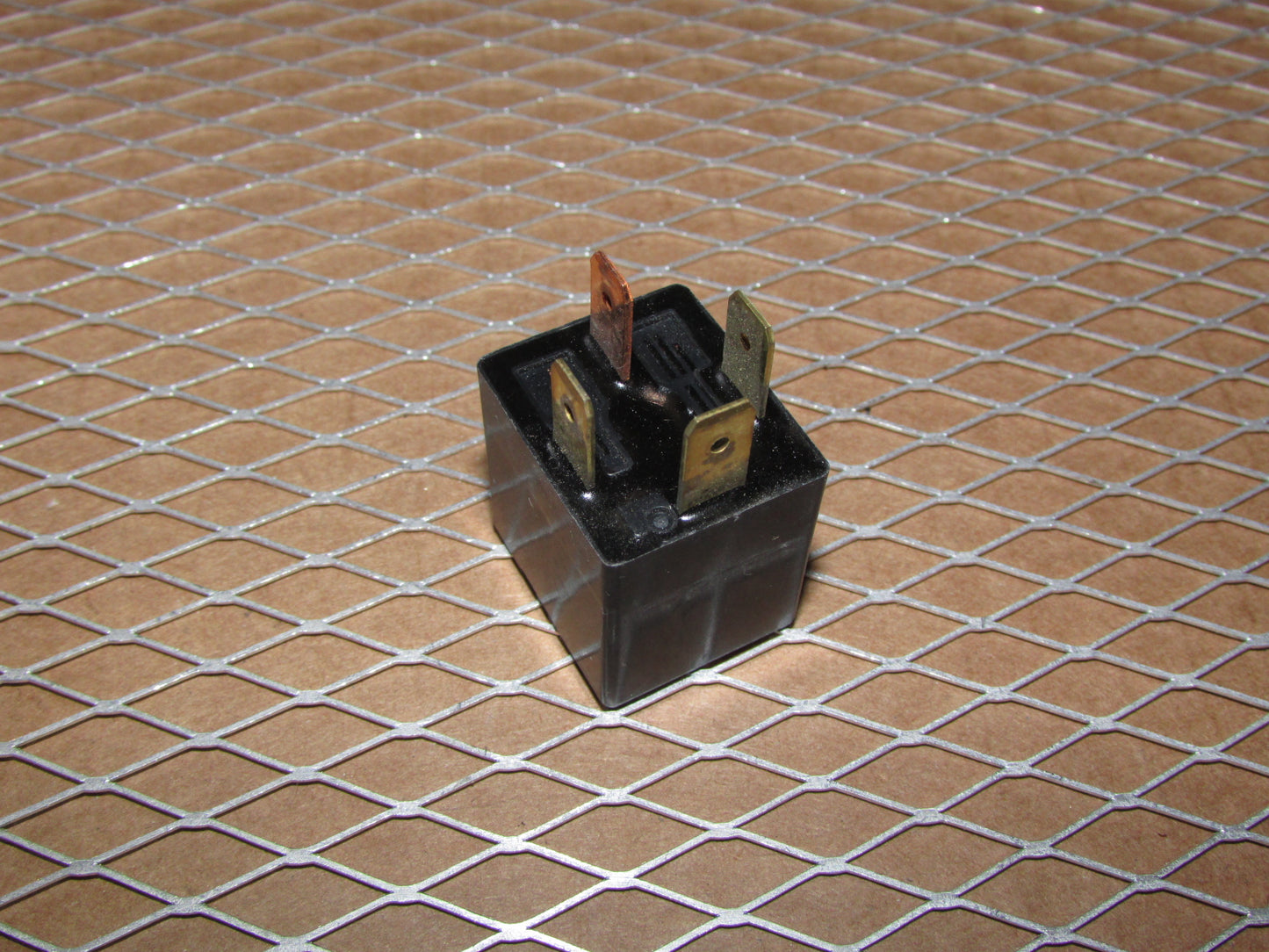Mazda Relay LF69 18 811