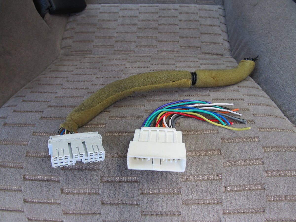 97 98 99 00 01 Honda Prelude OEM Radio Pigtail Harness