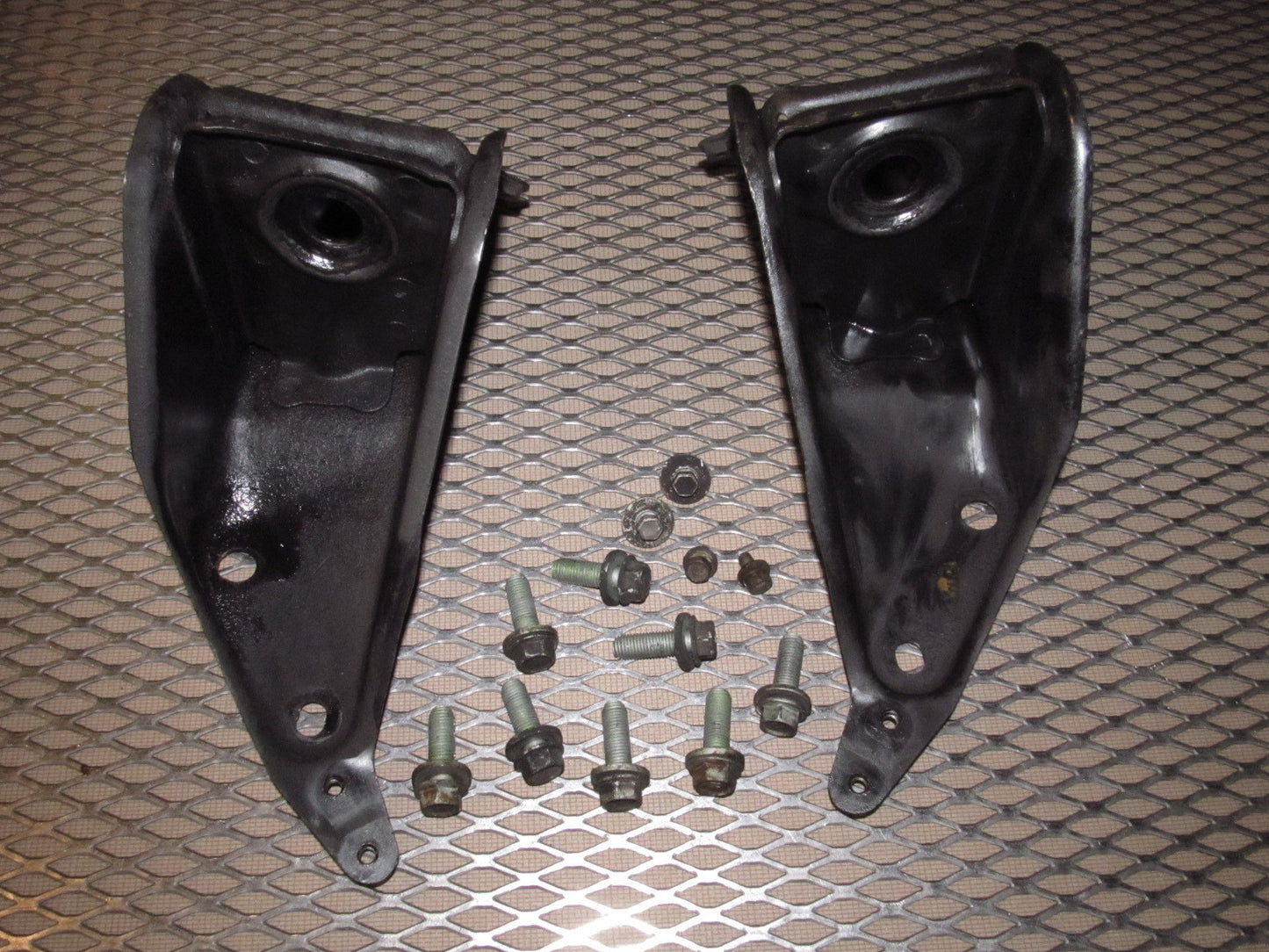 91 92 93 94 95 Toyota MR2 OEM Control Arm Strut Rod Bracket - Front Set