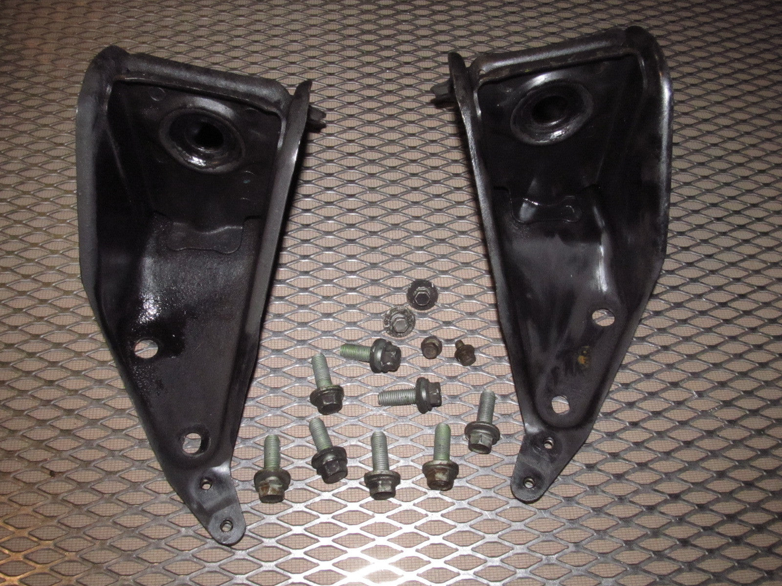 91 92 93 94 95 Toyota MR2 OEM Control Arm Strut Rod Bracket - Front Set