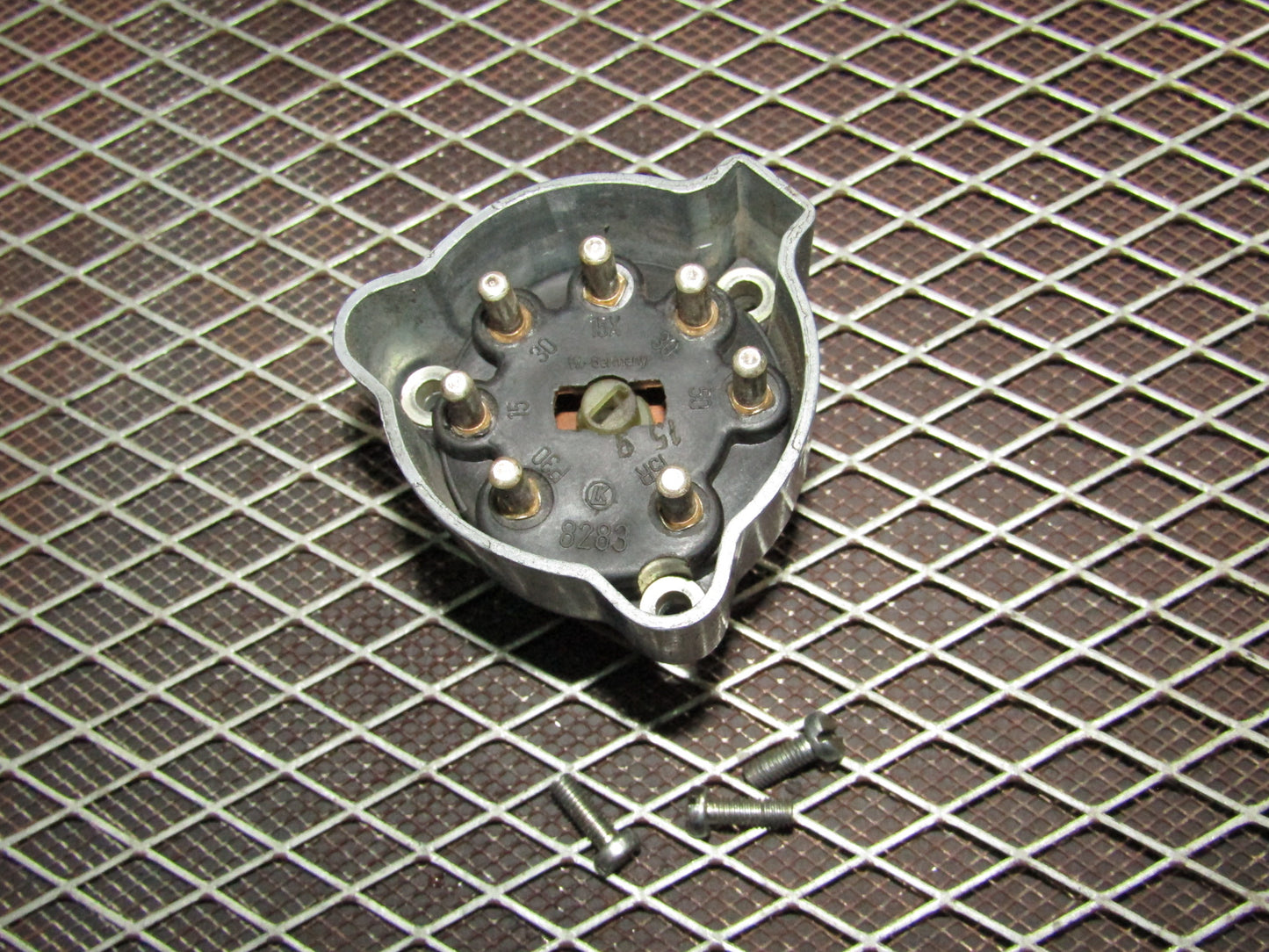 86-93 Mercedes Benz 300E 3.0L OEM Ignition Switch 202 545 01 04