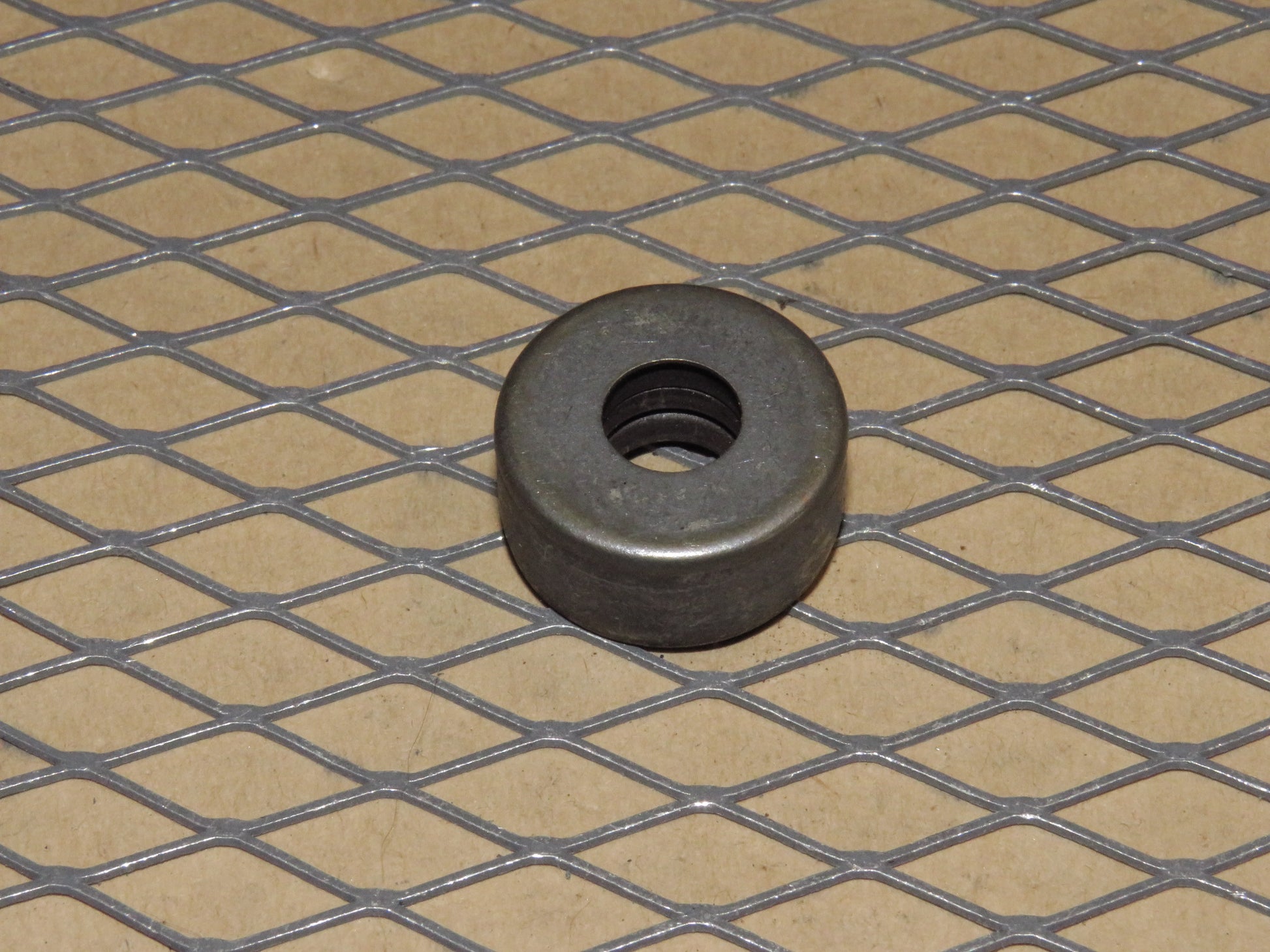 84 85 86 Nissan 300zx OEM Intake Manifold Lower Runner Mounting Washer