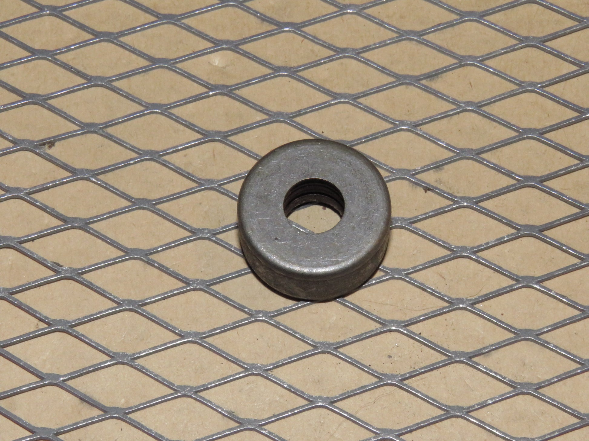 84 85 86 Nissan 300zx OEM Intake Manifold Lower Runner Mounting Washer