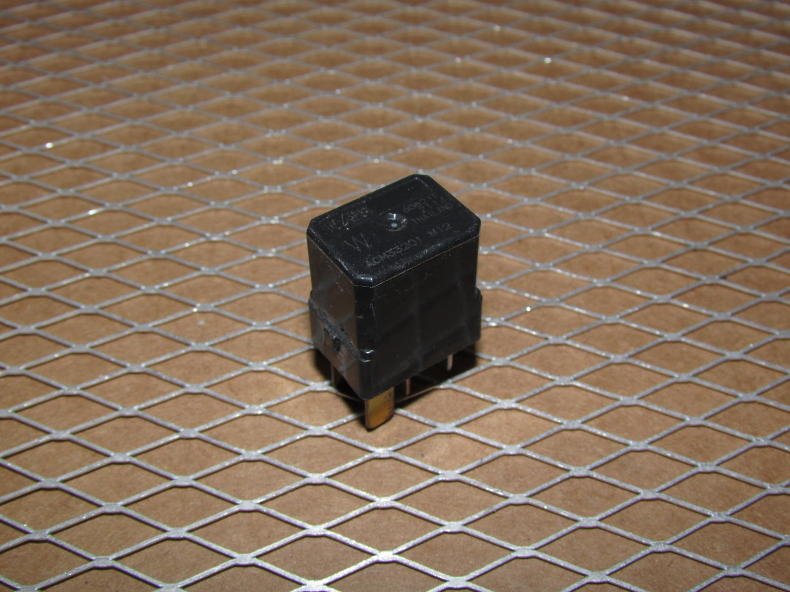 Nissan & Infiniti Relay ACM33201 M12
