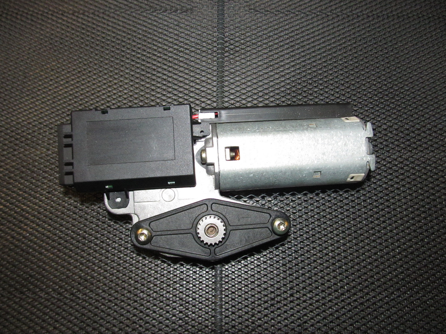 03 04 Infiniti G35 OEM Sedan Sunroof Moonroof Motor