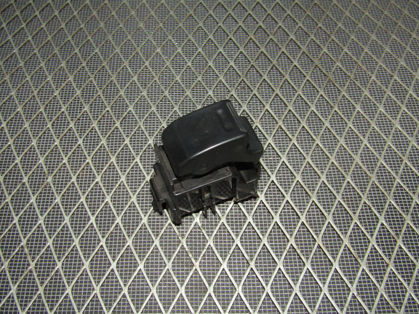 92-96 Toyota Camry Sedan OEM Front Window Switch - Right