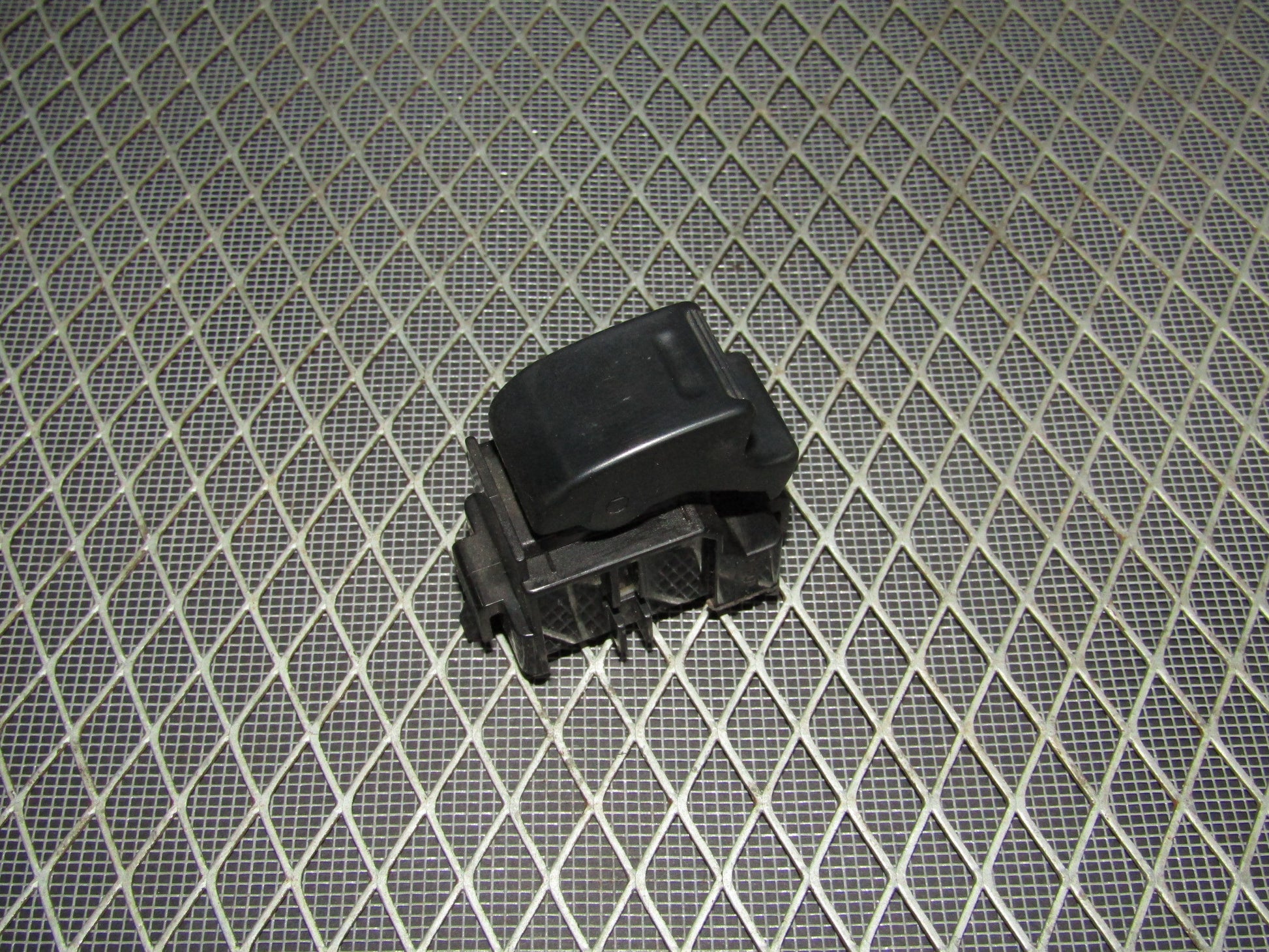 92-96 Toyota Camry Sedan OEM Front Window Switch - Right
