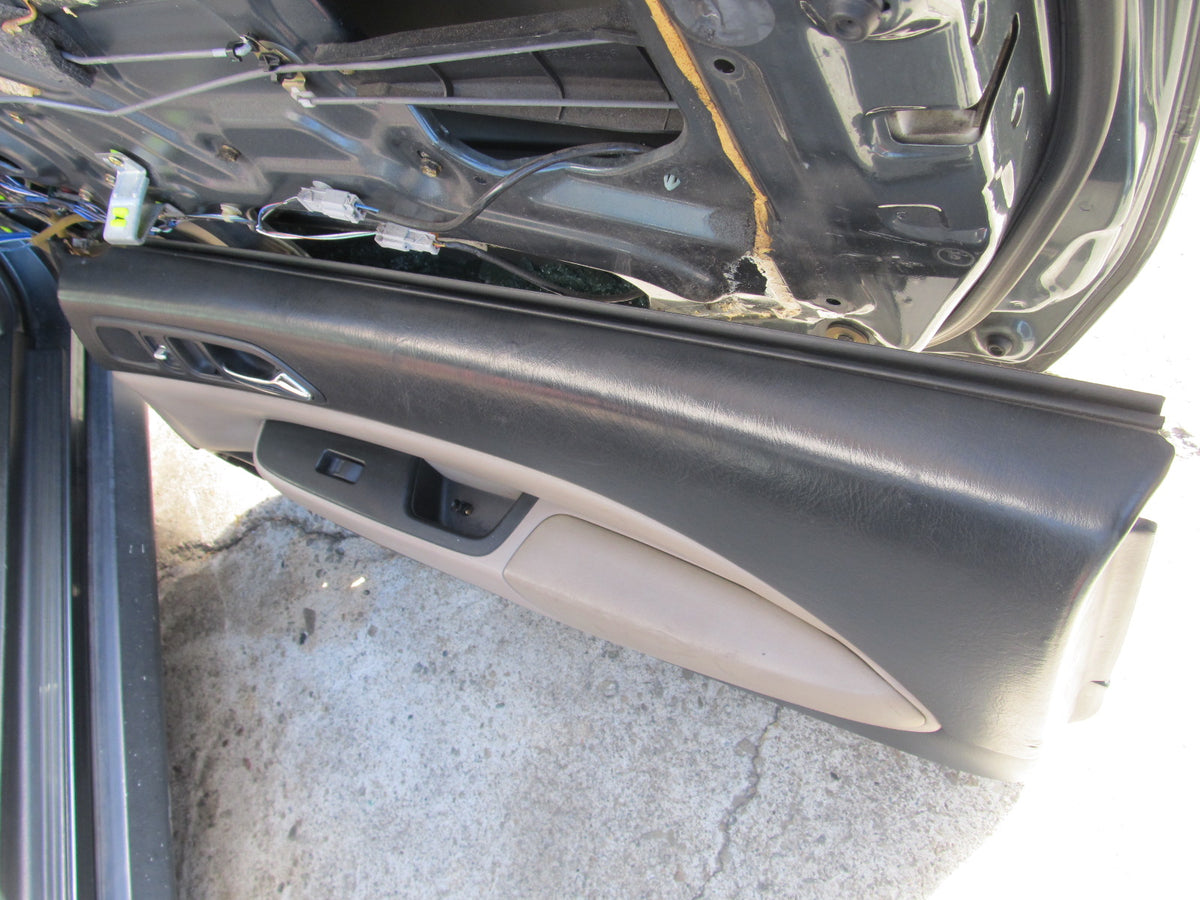 97 98 99 00 01 Honda Prelude OEM Interior Door Panel Upper Window Guide Moulding - Right