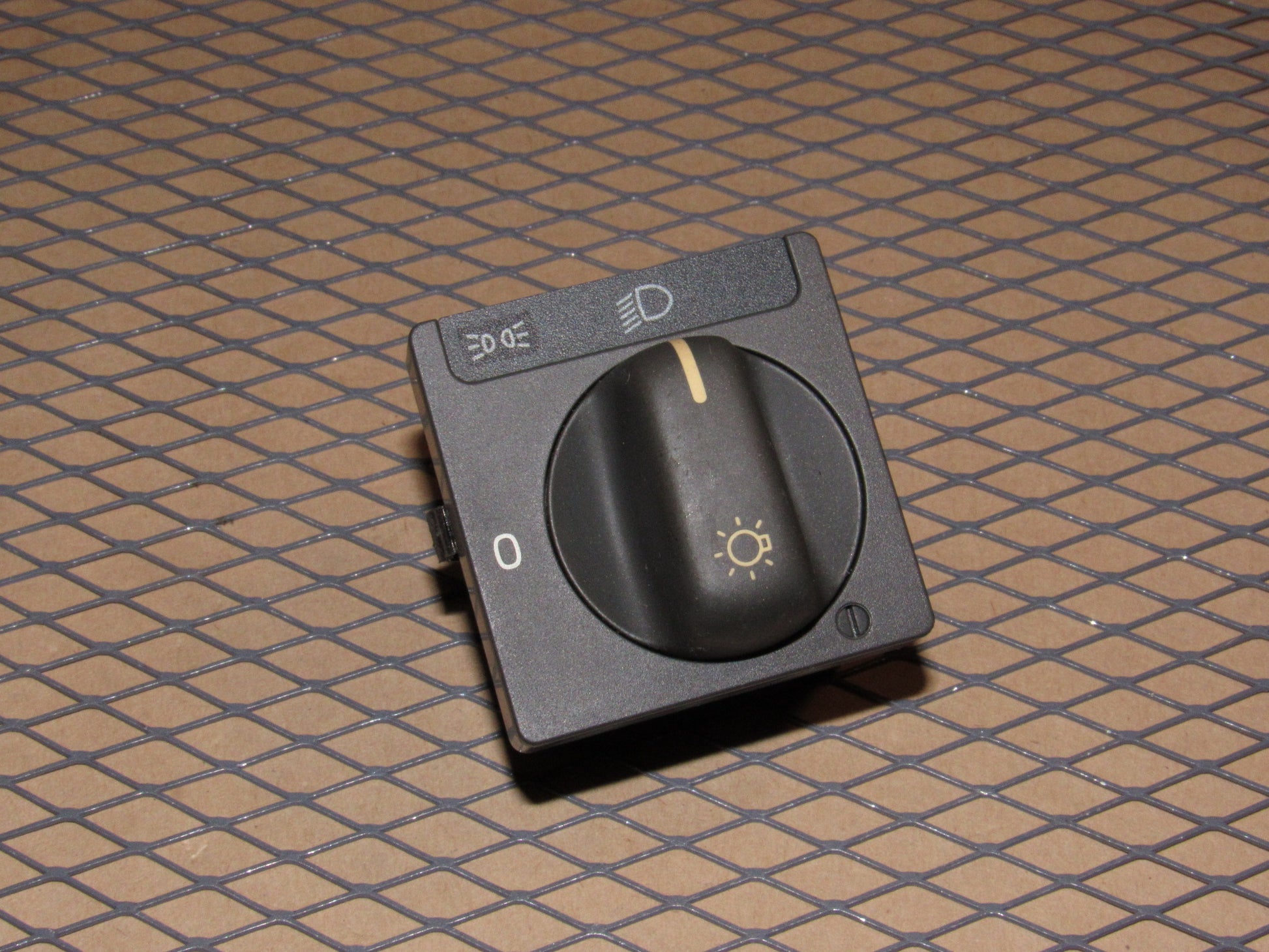 98 99 00 Volvo S70 OEM Headlight Switch