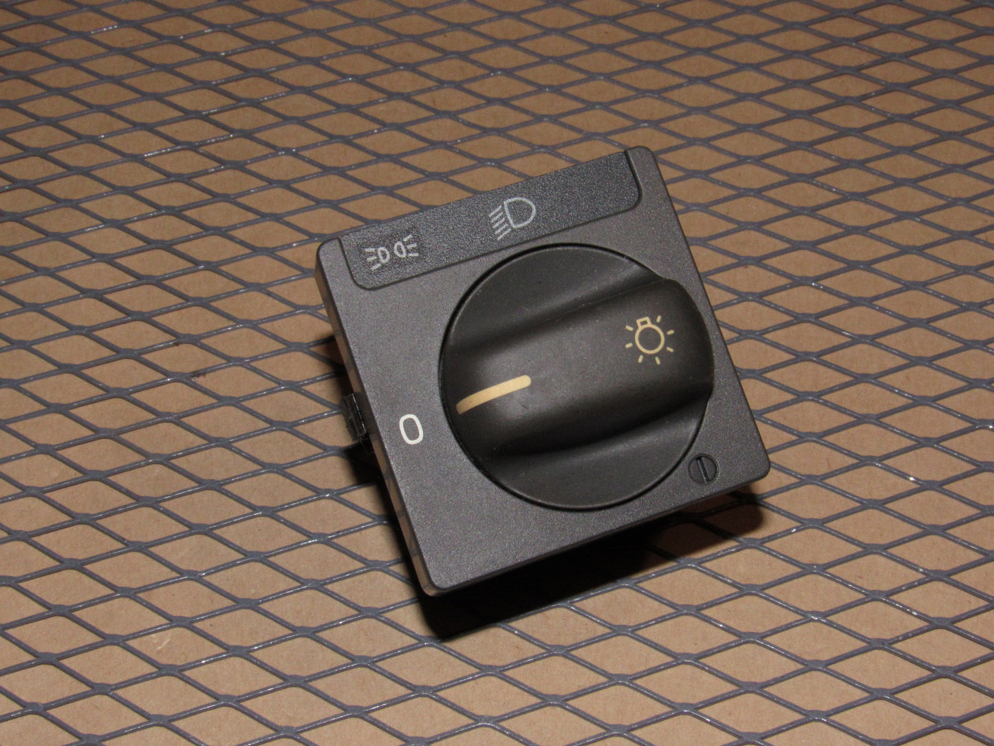 98 99 00 Volvo S70 OEM Headlight Switch