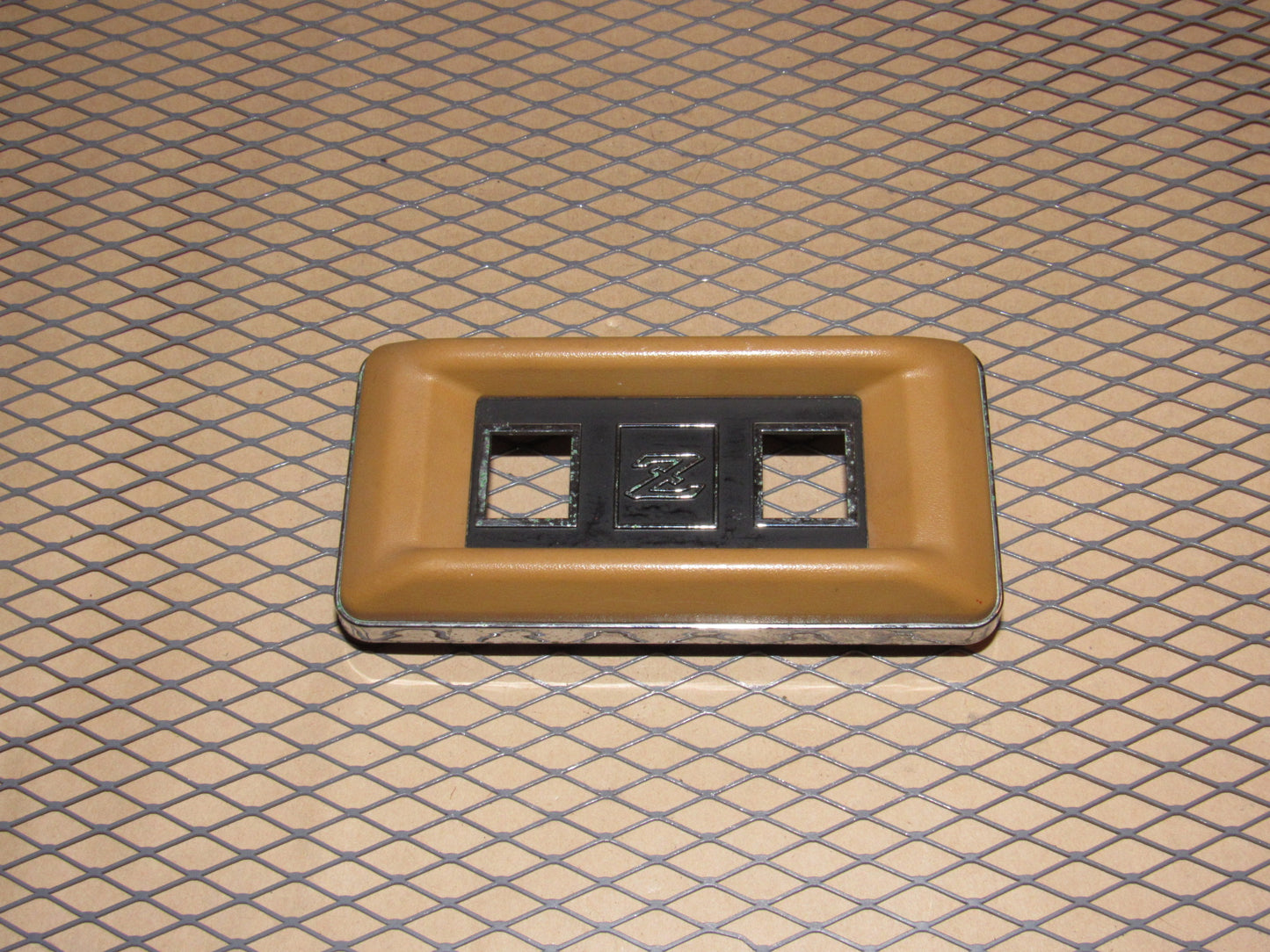 79 80 81 82 83 Datsun 280zx OEM Power Window Switch Bezel Cover Trim - left