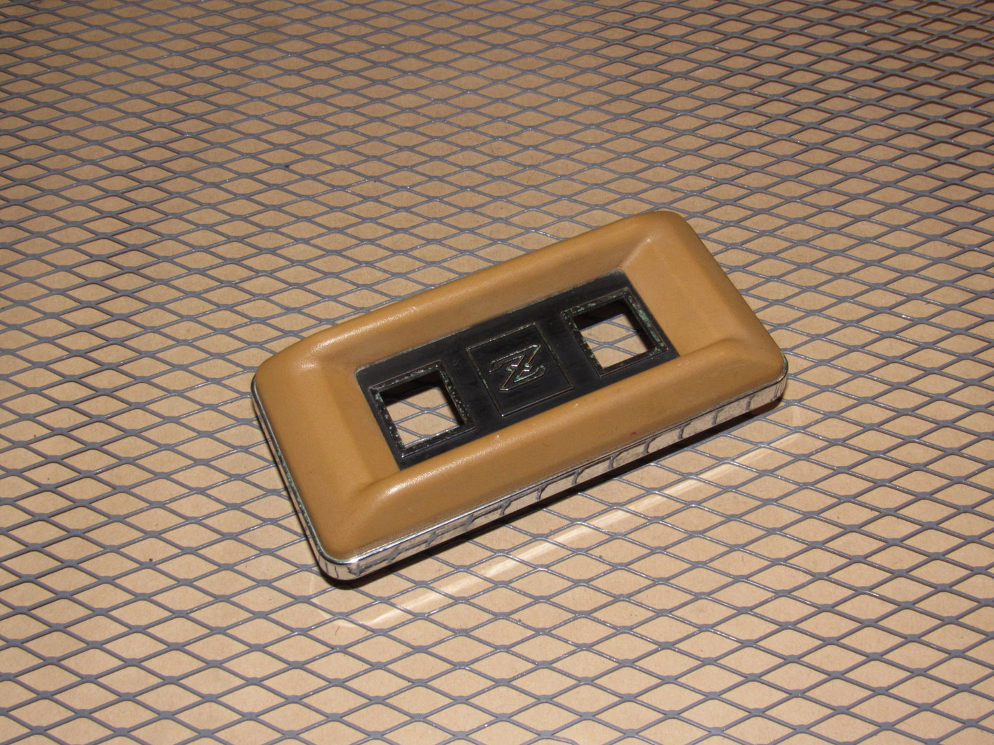 79 80 81 82 83 Datsun 280zx OEM Power Window Switch Bezel Cover Trim - left