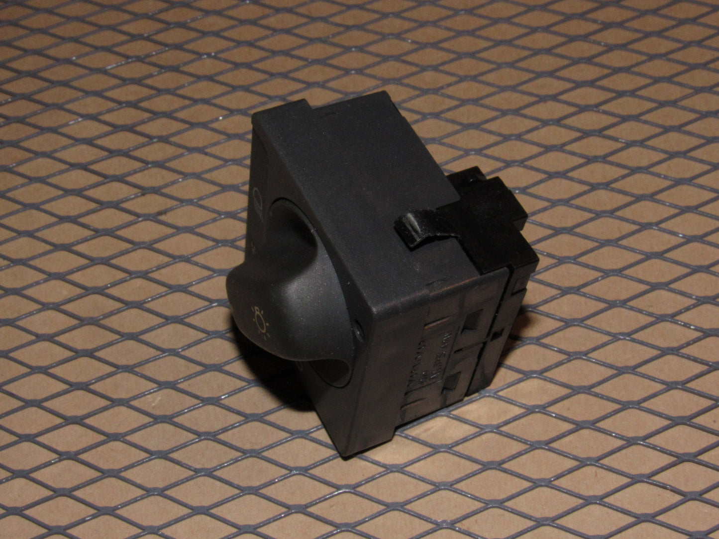 98 99 00 Volvo S70 OEM Headlight Switch
