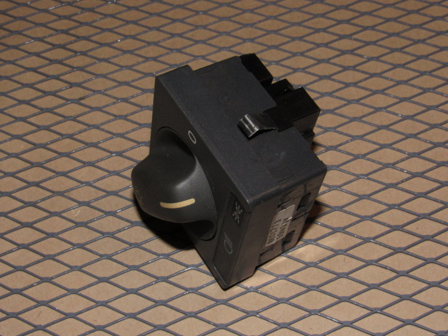98 99 00 Volvo S70 OEM Headlight Switch
