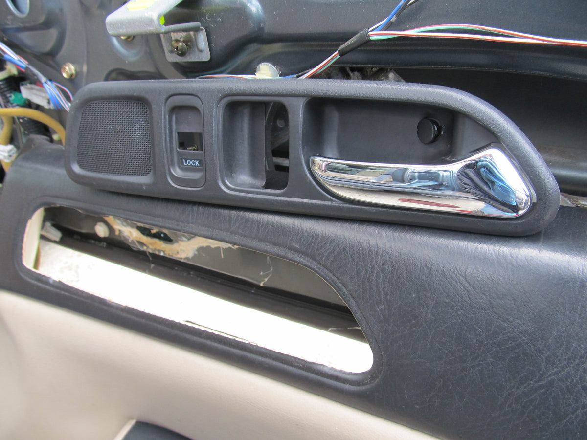 97 98 99 00 01 Honda Prelude OEM Interior Door Handle & Bezel Trim Cover - Right