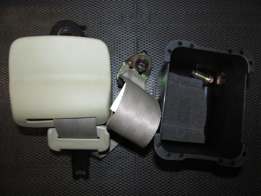 03 04 Infiniti G35 OEM Sedan Seat Belt - Rear Center