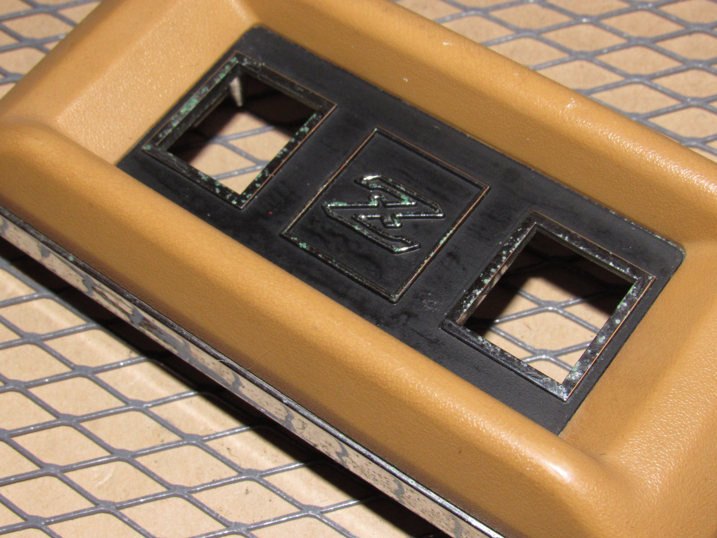 79 80 81 82 83 Datsun 280zx OEM Power Window Switch Bezel Cover Trim - left