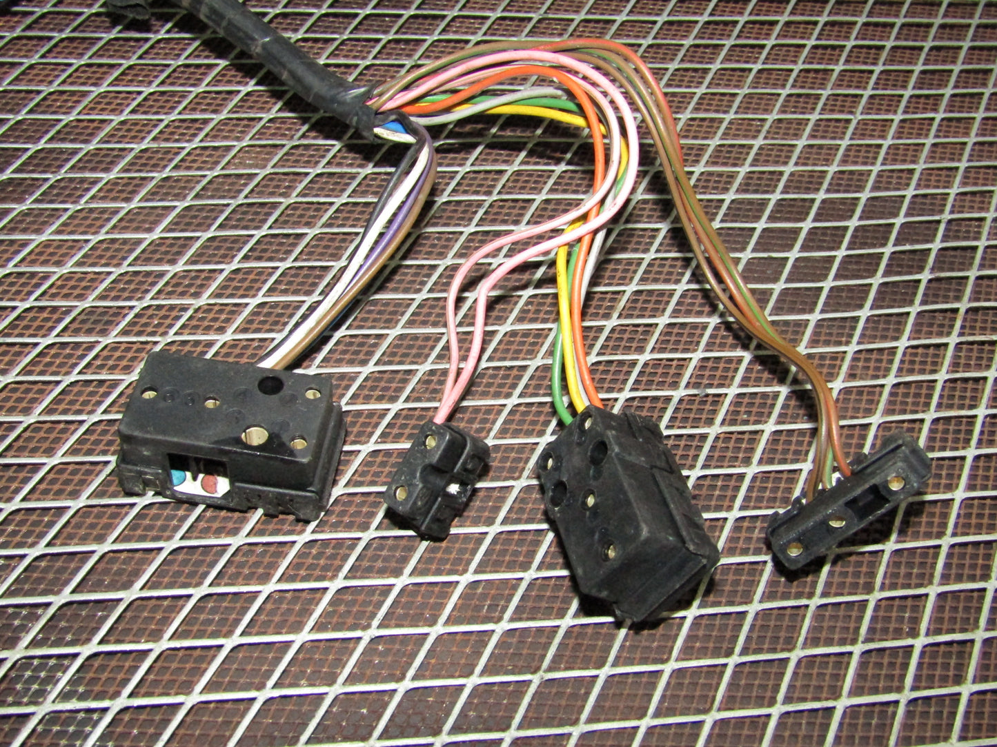 86-93 Mercedes Benz 300E 3.0L OEM Front Door Wiring Harness - Left