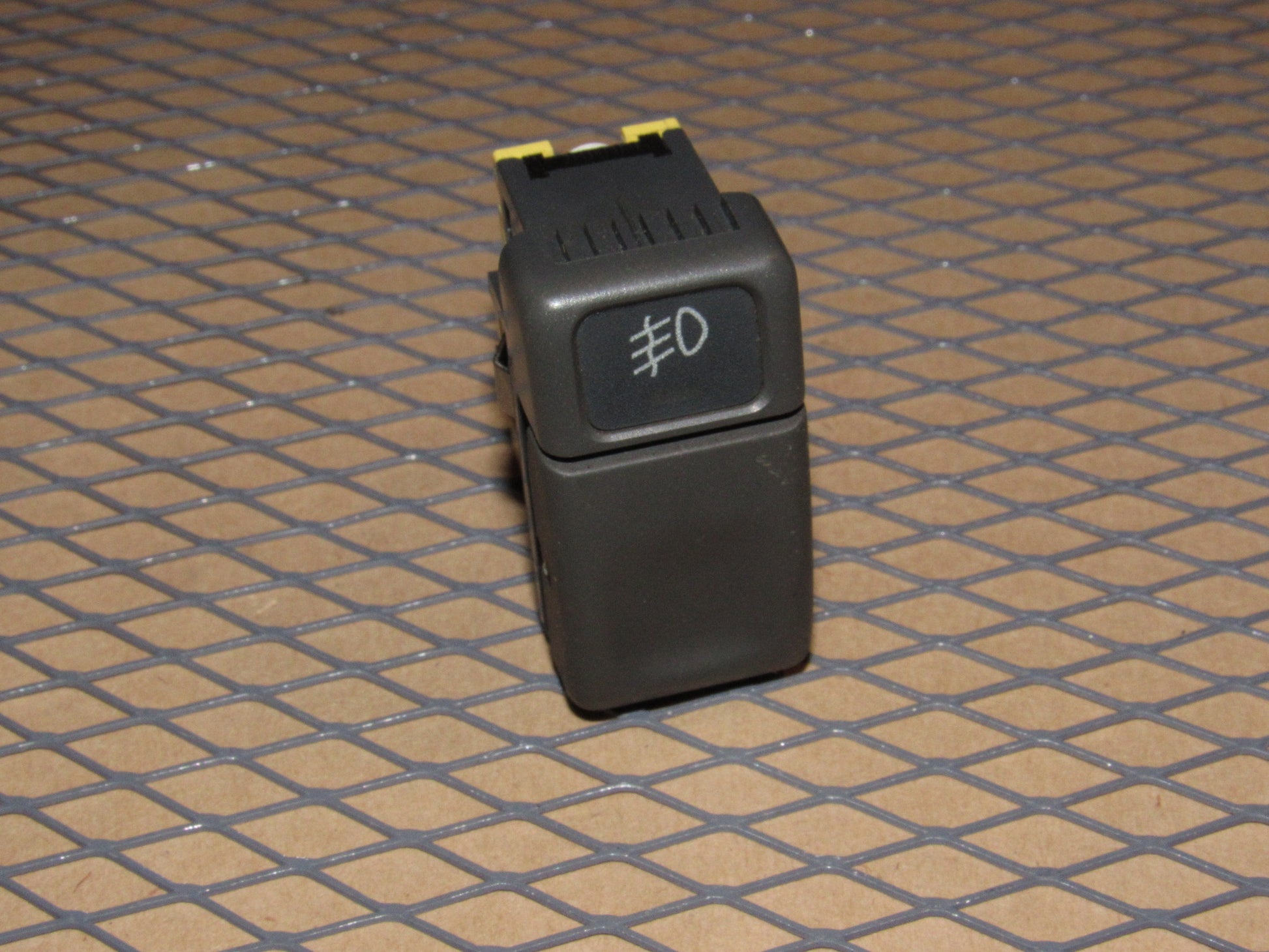 98 99 00 Volvo S70 OEM Front Fog Light Switch