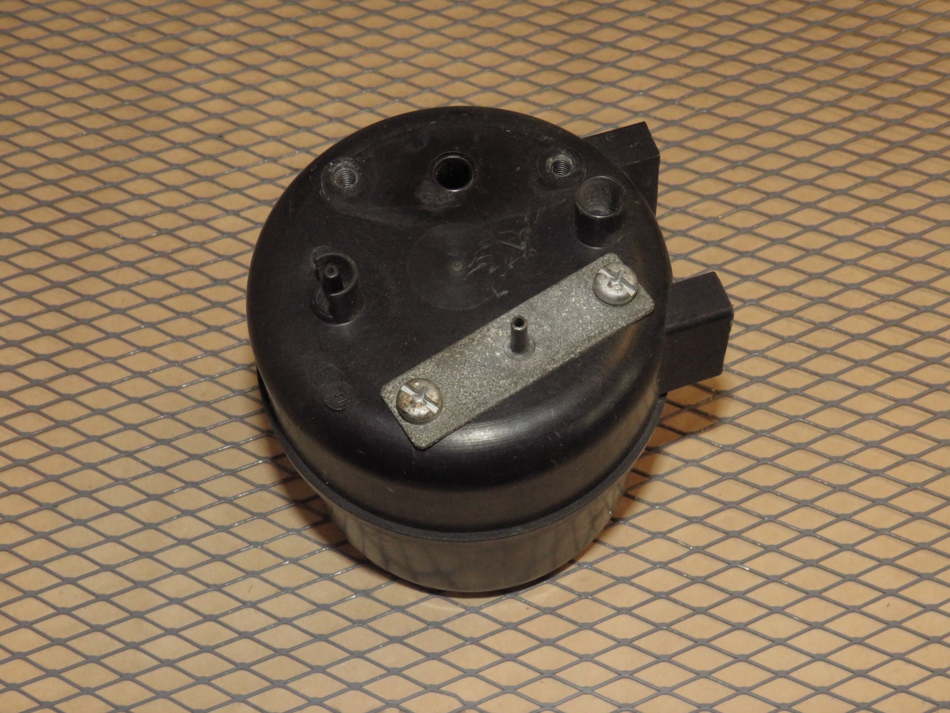 84 85 86 Nissan 300zx OEM Engine Air Vacuum Tank