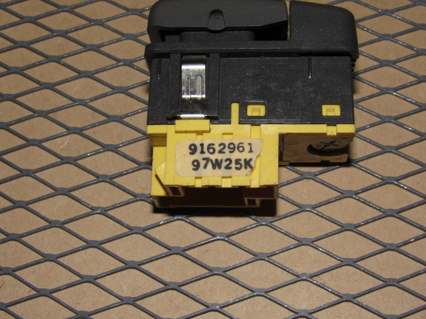 98 99 00 Volvo S70 OEM Front Fog Light Switch