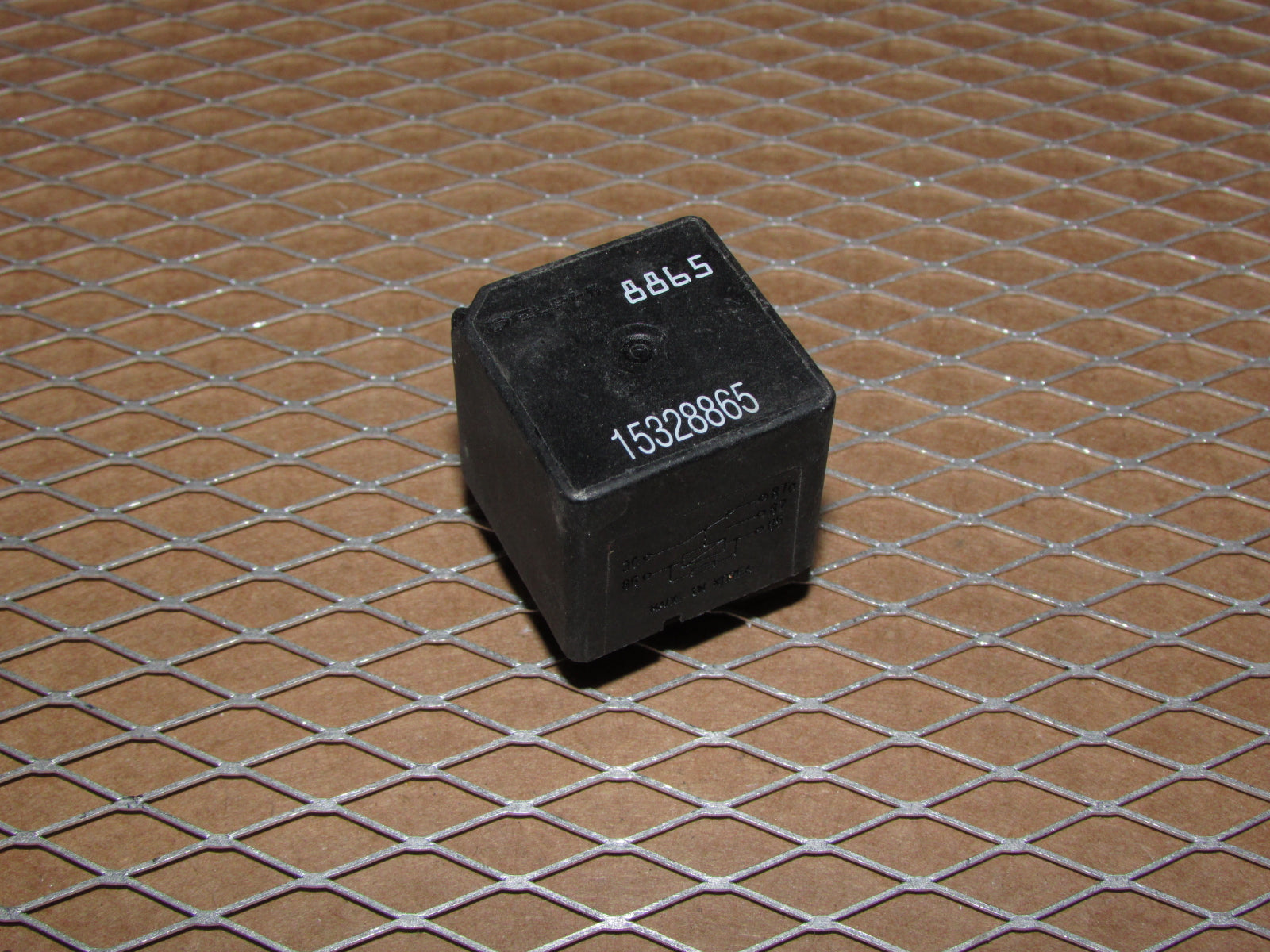 GM Relay 8865 / 15328865