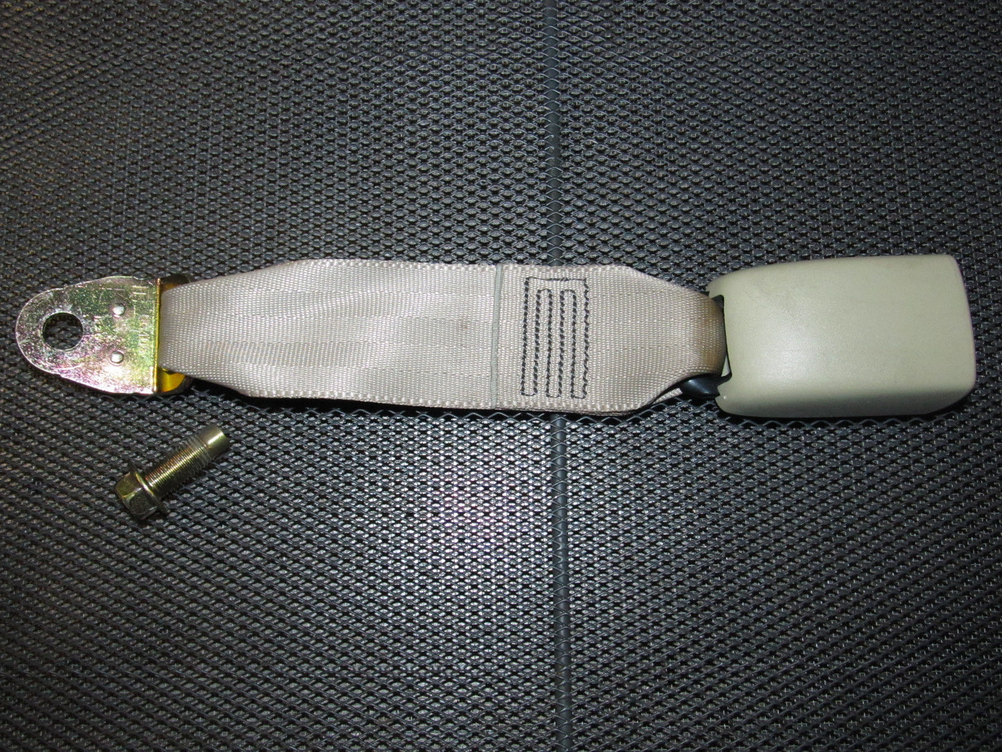 03 04 Infiniti G35 OEM Sedan Seat Belt Buckle Receiver - Rear Left